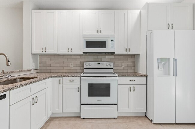 Building Photo - 8671 Hunters Key Cir