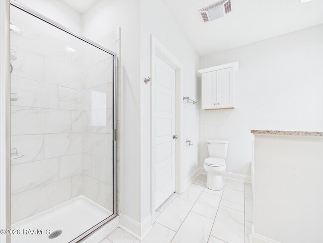 Building Photo - 212 Twin Meadow Ln