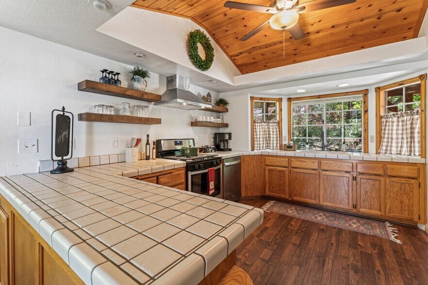 Building Photo - 31393 Lightfoot Way