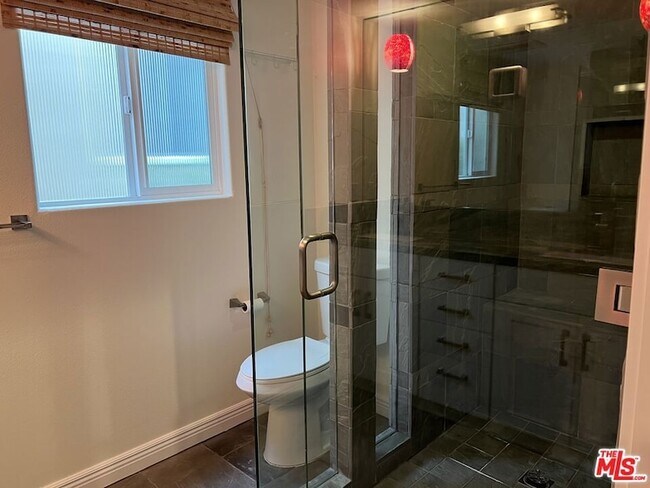 Building Photo - 1019 Camino Real