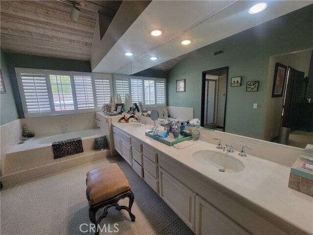 Building Photo - 5 Morning Glory