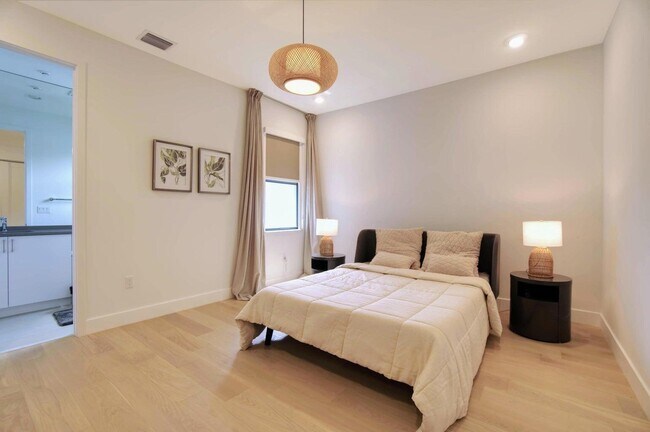 Building Photo - 17046 Wandering Wave Ave