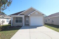 Building Photo - Charming 2BD/2BA Cottage in the Cottages a...