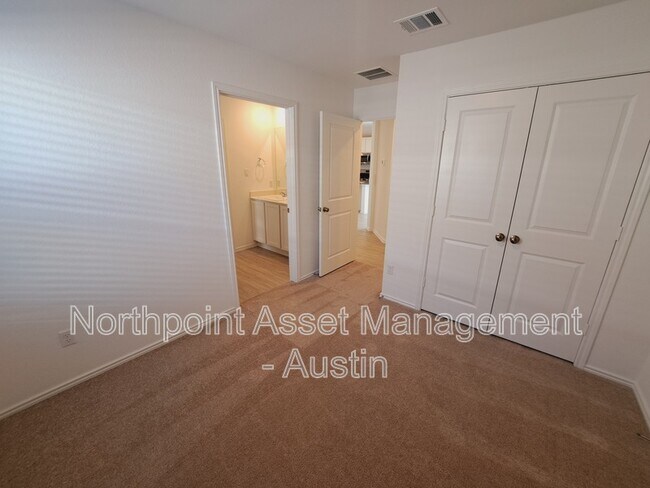 Building Photo - 2544 Four Waters Lp