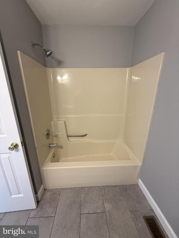 Building Photo - 1027 Pirates Ct