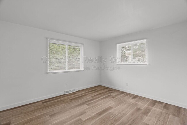 Building Photo - 2551 Mary Ave