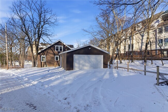 Building Photo - 2728 Euclid Heights Blvd