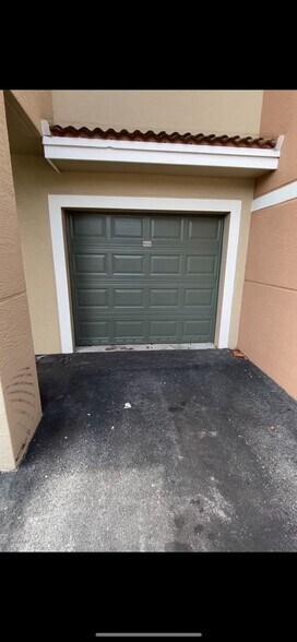 Building Photo - 6556 Emerald Dunes Dr