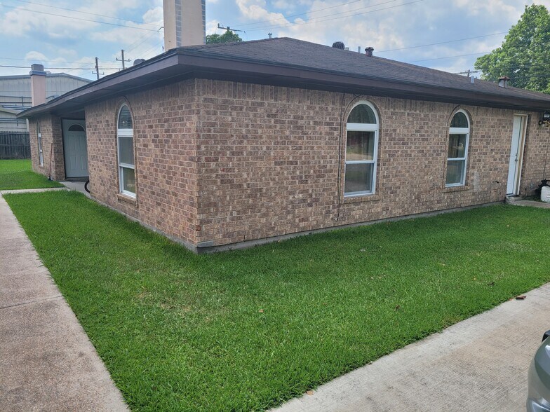 Duplex for rent Quiet neighborhood in Nw Houston - 4023 Springmeadows St