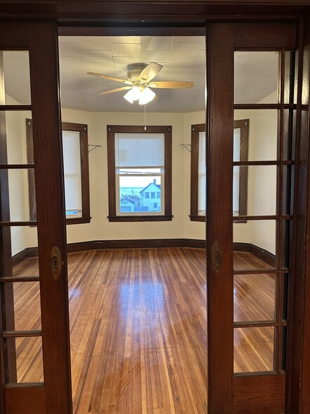 Building Photo - 368 Seaview Ave