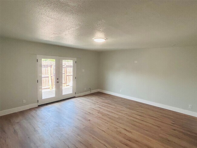 Building Photo - 11550 Chimney Rock Rd