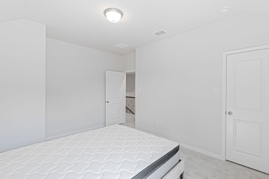 Building Photo - 213 Mira Mesa Dr