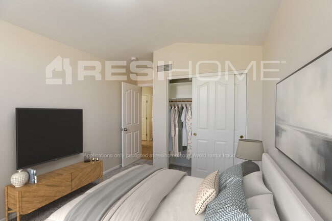 Building Photo - 2604 N 126th Dr