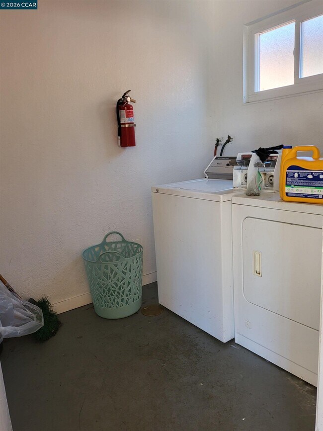 Building Photo - 2341 21st St