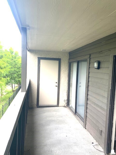 Building Photo - 3075 Walnut Bend Ln