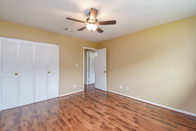 Building Photo - 10502 Hammerly Blvd