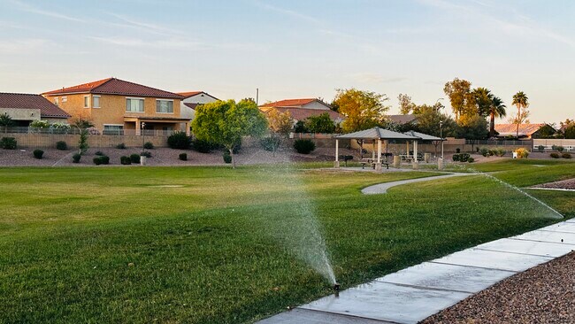 Building Photo - 839 E Las Colinas Pl