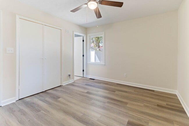 Building Photo - 1106 Bullard St