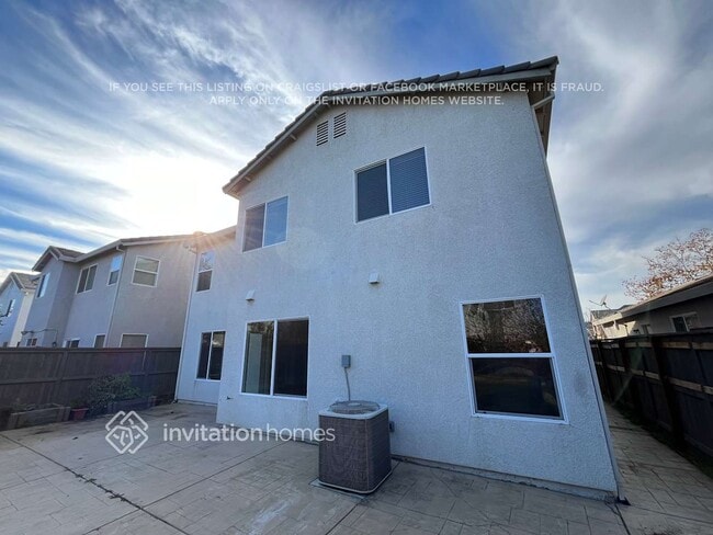 Building Photo - 719 Regency Park Cir