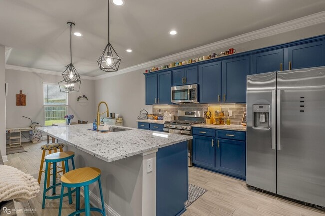Building Photo - Beautiful 3 bedroom/2 bathroom in Willow Heights