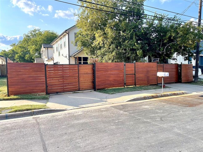 Building Photo - 7204 Carver Ave