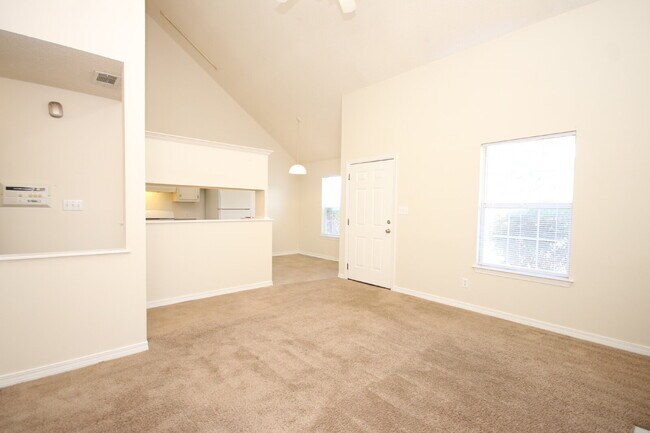 Building Photo - Spacious 3BR/2BA Home in West Pensacola – ...