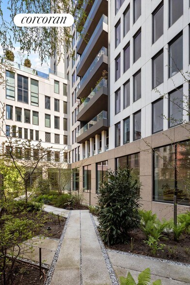 Building Photo - 58 St Marks Pl