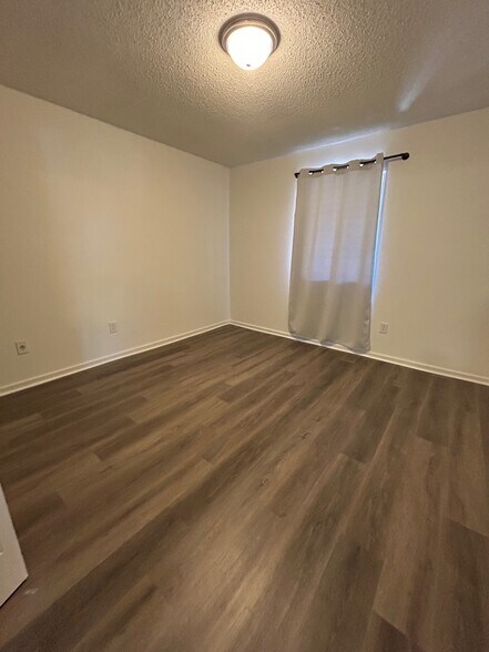 03_Bedroom 1 - 1208 Bush River Rd