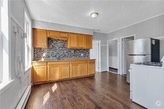 Building Photo - 109 Pocasset Ave