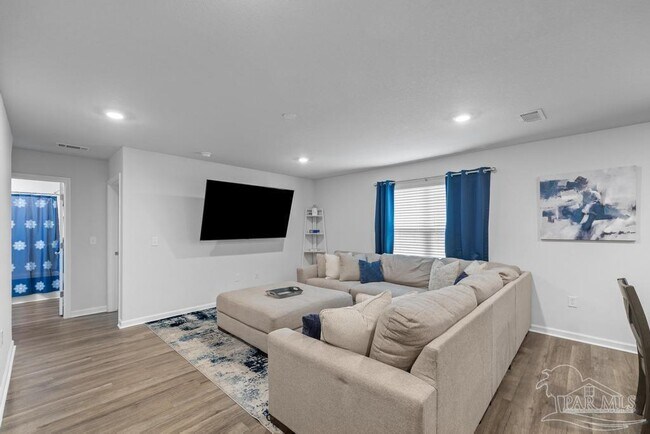 Building Photo - 5213 Peach Dr