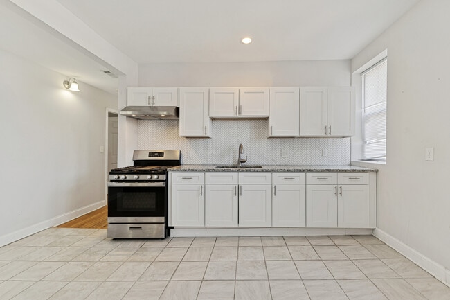 Building Photo - 7515 S Essex Ave