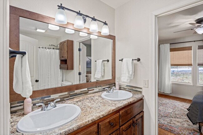 Building Photo - 145 Baxter Ln