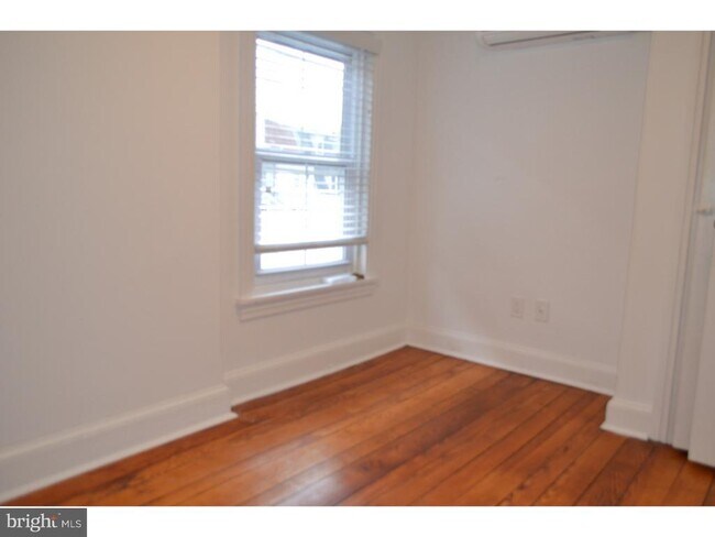 Building Photo - 117 Magnolia St