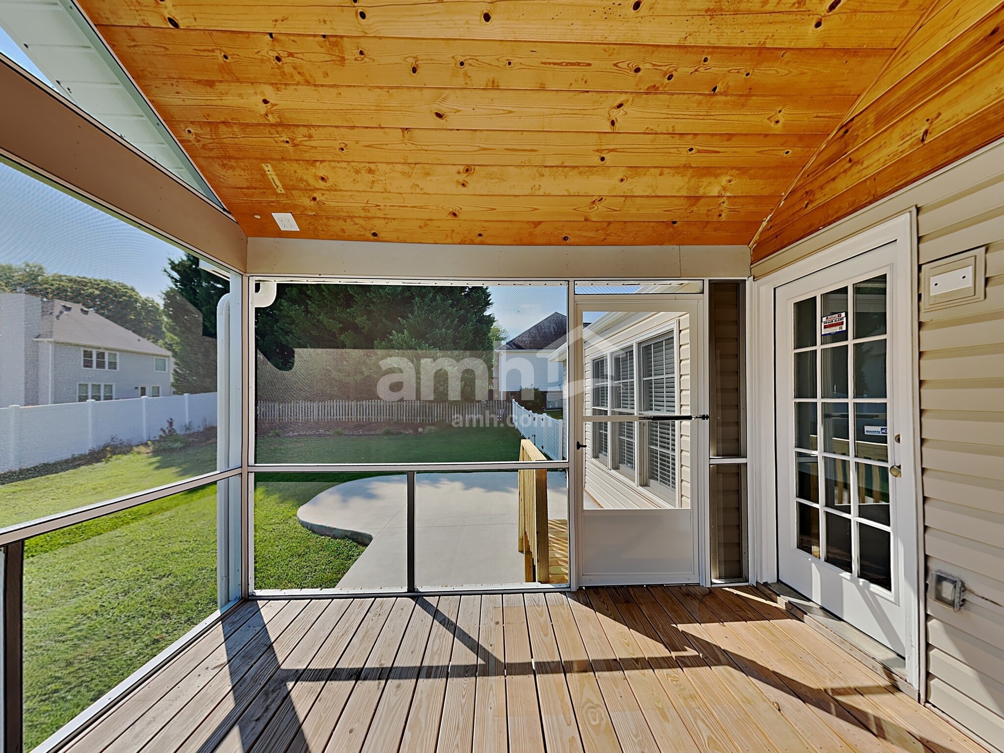 Building Photo - 14 Arbordale Ln