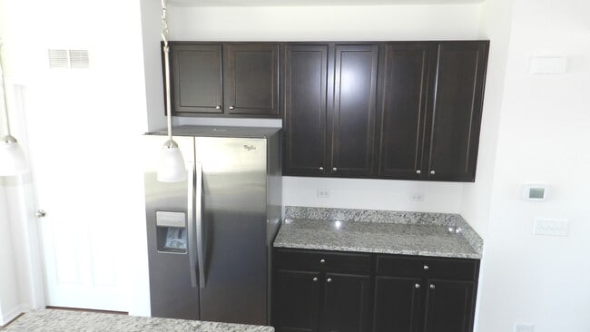 Building Photo - 2817 Henley Ln