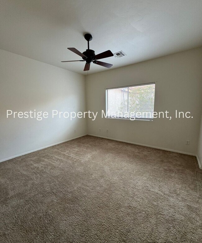 Building Photo - Beautiful Must see Spacious 4/2 Home on the SouthWest Side!!