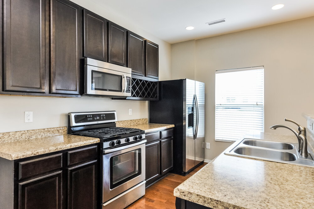 Building Photo - 547 Kerriann Ln