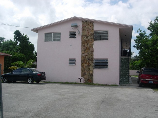 Primary Photo - Santa Clara Estates
