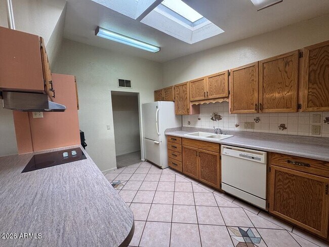 Building Photo - 1401 Bella Vista Dr