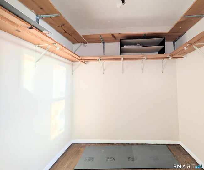 Building Photo - 139 Little Deer Rd