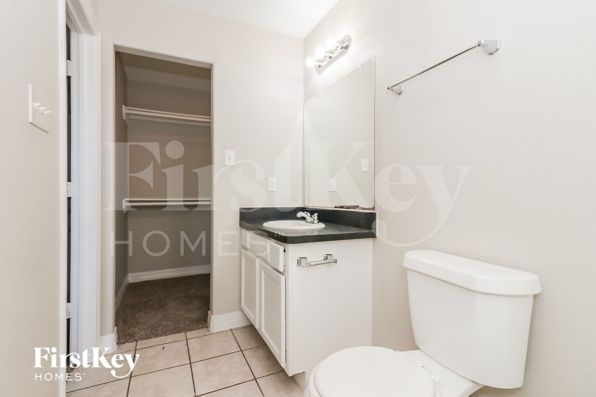 Building Photo - 214 N Native Ln