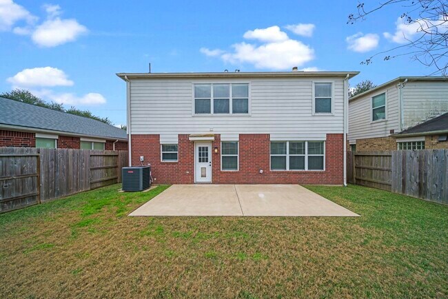 Building Photo - 10411 Deer Branch