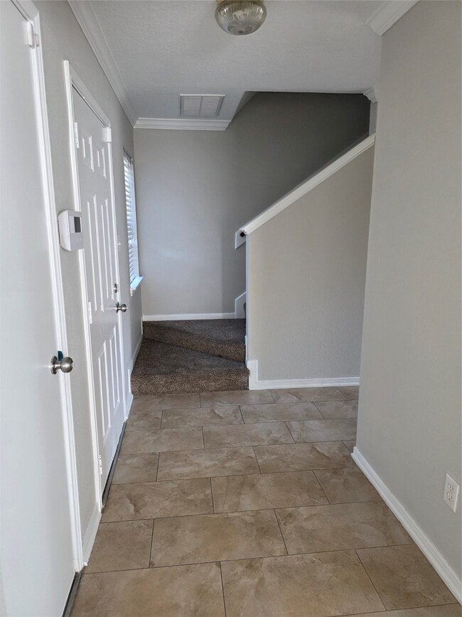 Building Photo - 15146 Grassington Dr