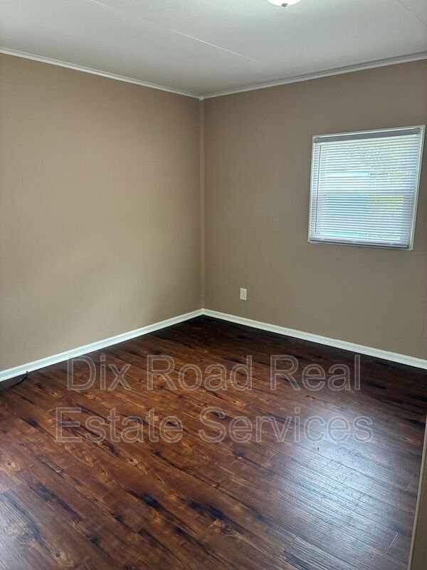 Building Photo - 1003 Sorg Pl