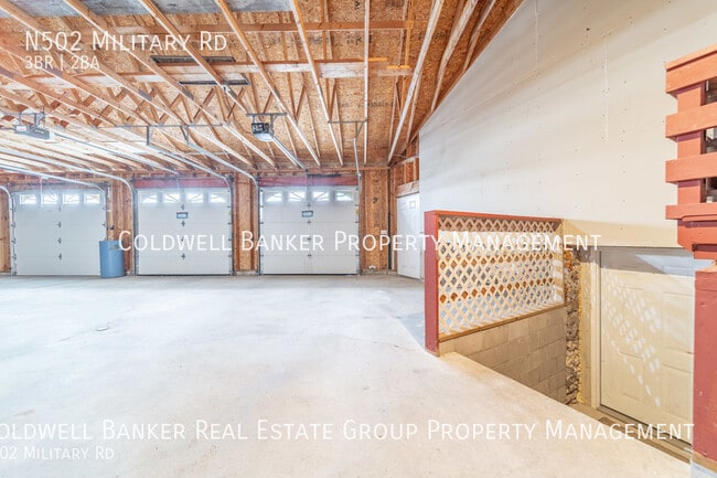 Building Photo - N502 Military Rd