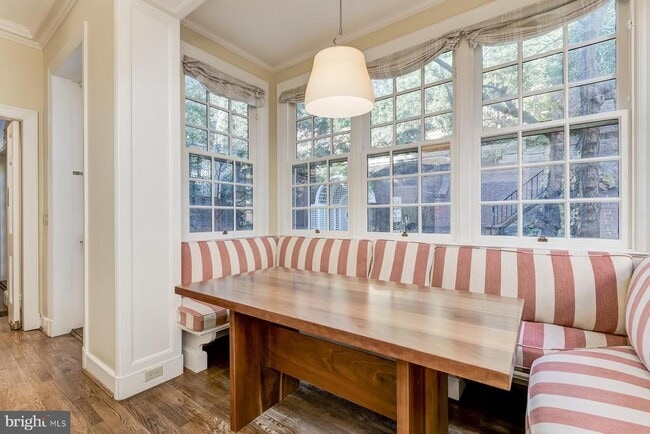 Building Photo - 2425 California St NW