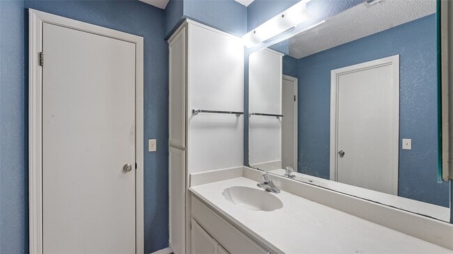 Building Photo - 3 Walter Pl