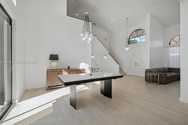 Building Photo - 6438 Via Rosa