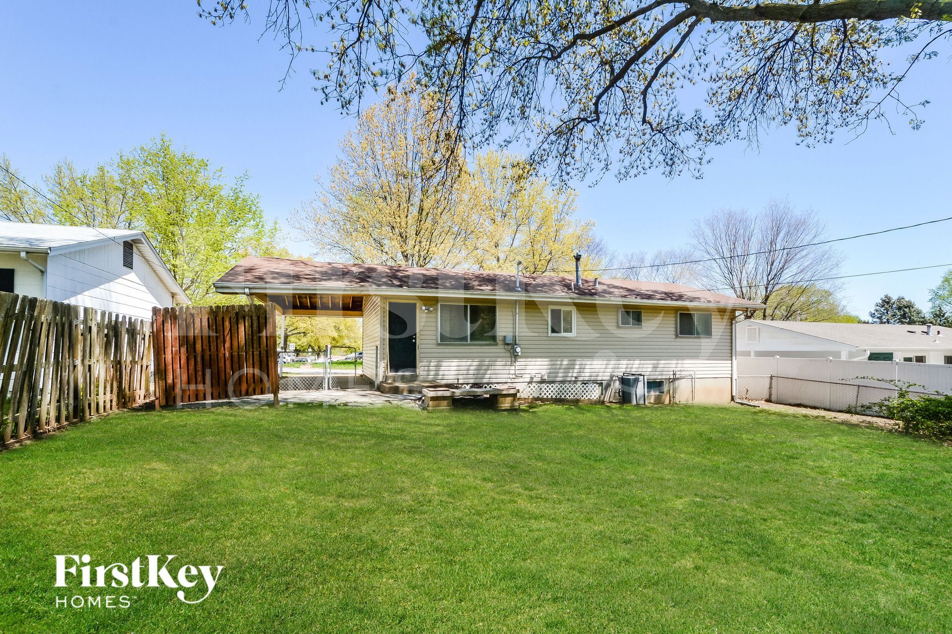 Building Photo - 712 Undercliff Dr