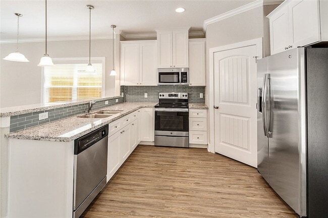 Building Photo - 1412 Holleman Dr